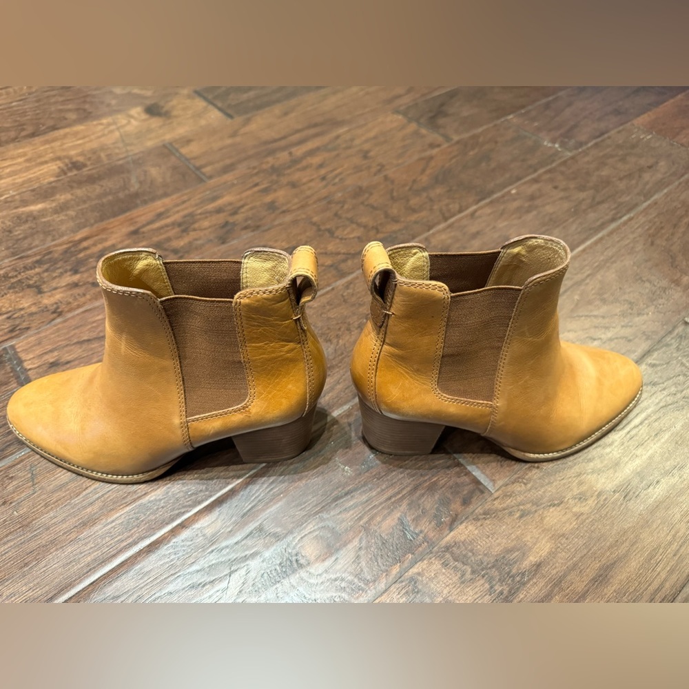 Madewell 8.5 tan booties
